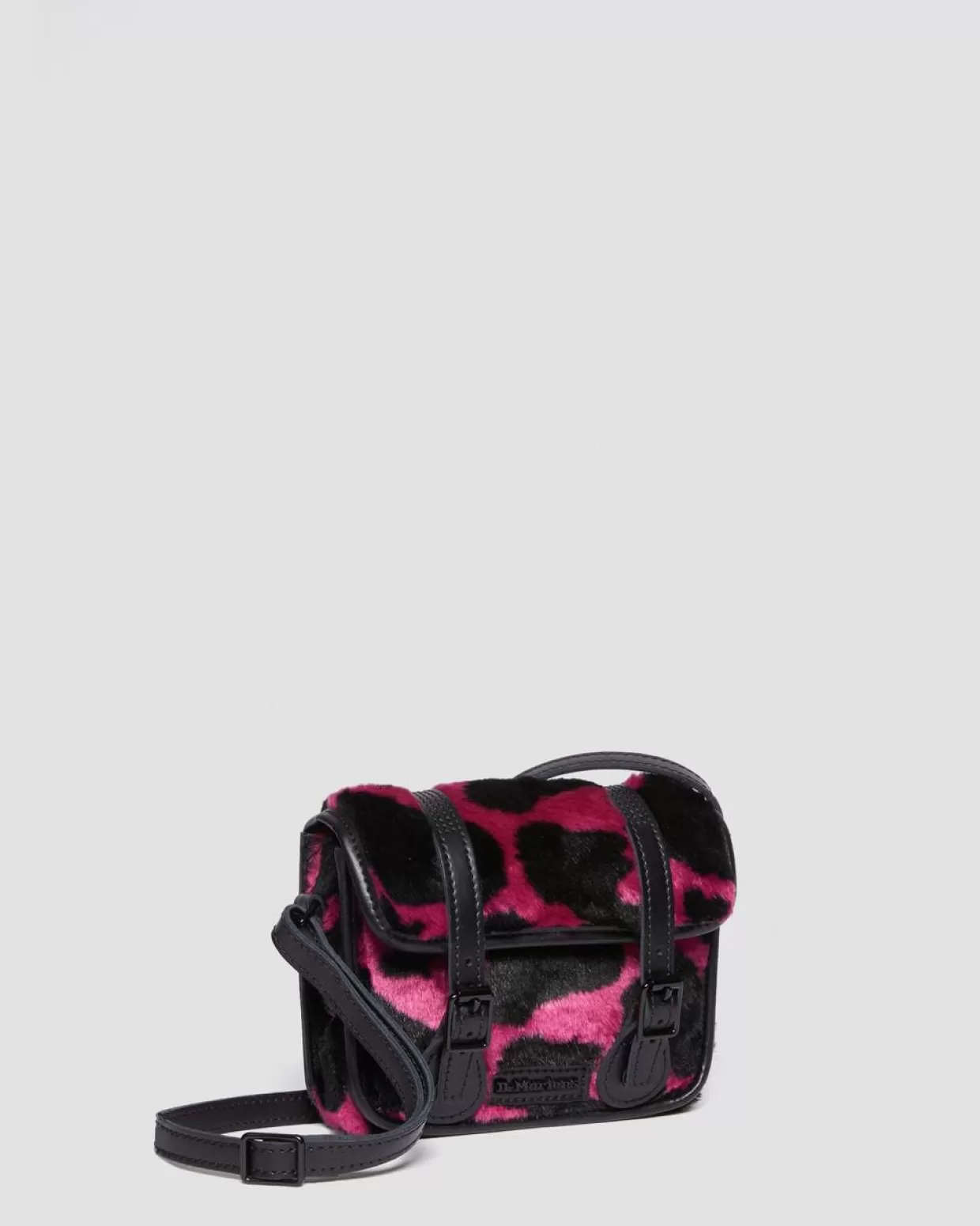 UNISEX Dr. Martens Borsa a tracolla da 18 cm con pelo e stampa di mucca