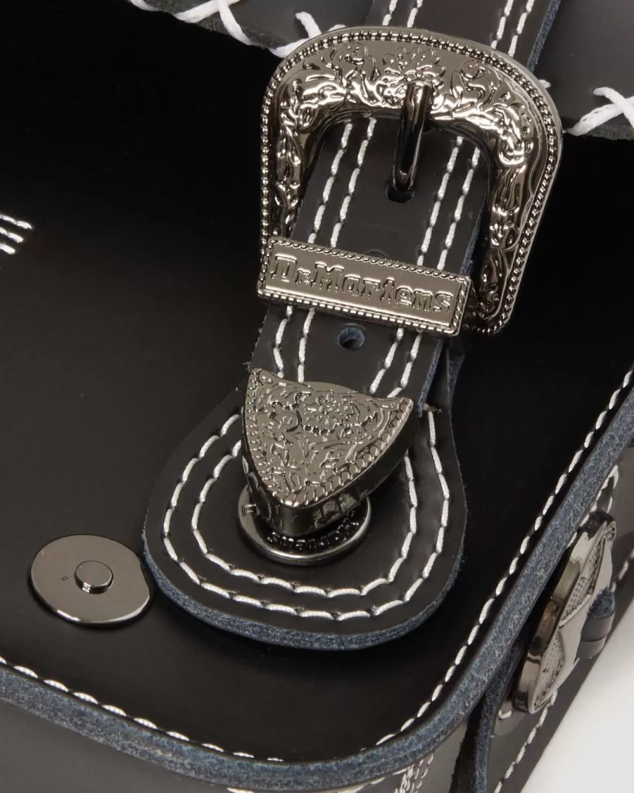 Dr. Martens BORSA A TRACOLLA IN PELLE CON CUCITURE A CONTRASTO 18 CM