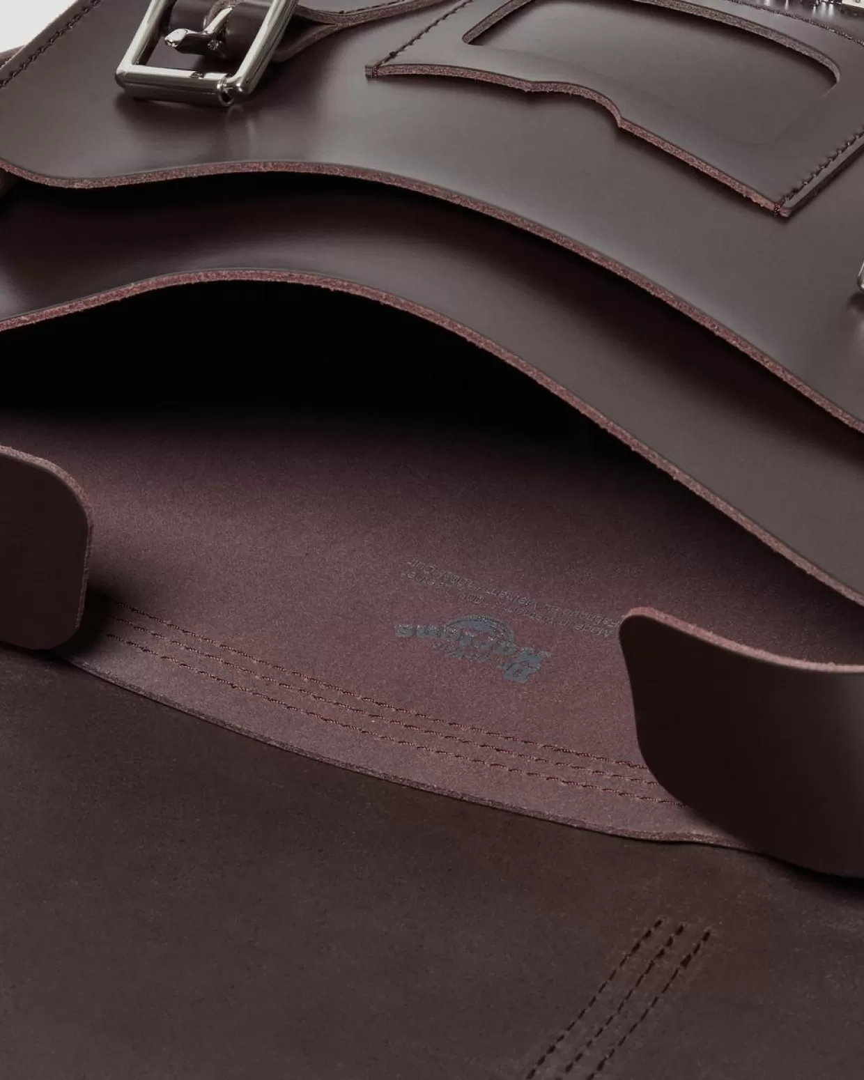 ACCESSORIES Dr. Martens Borsa a tracolla Kiev in pelle Smooth da 28 cm