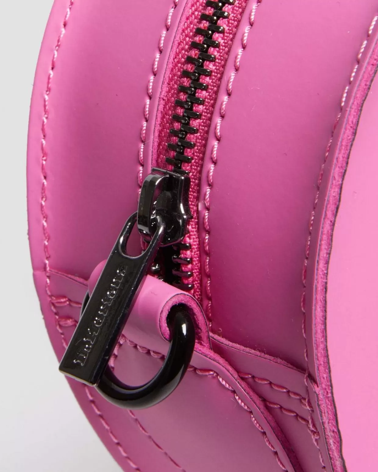ACCESSORIES Dr. Martens Borsa in pelle a forma di cuore