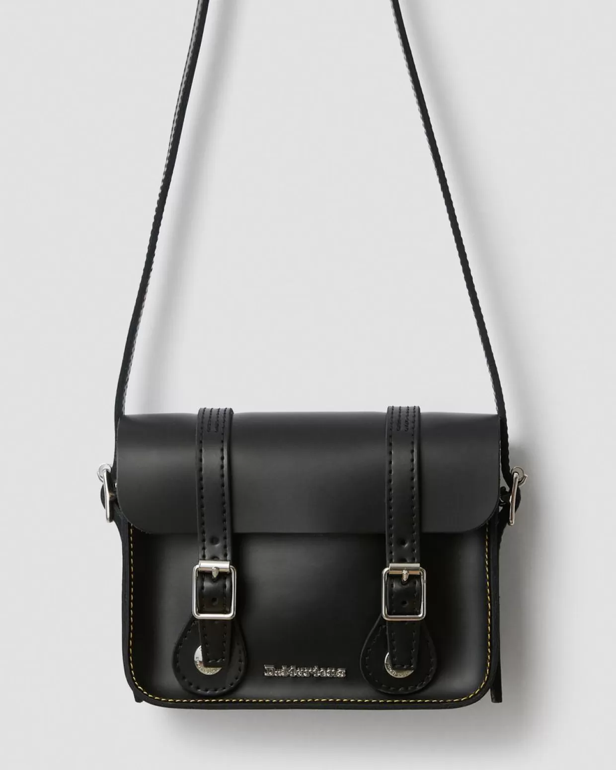 ACCESSORIES Dr. Martens Borsa Kiev a tracolla in pelle Smooth da 18cm