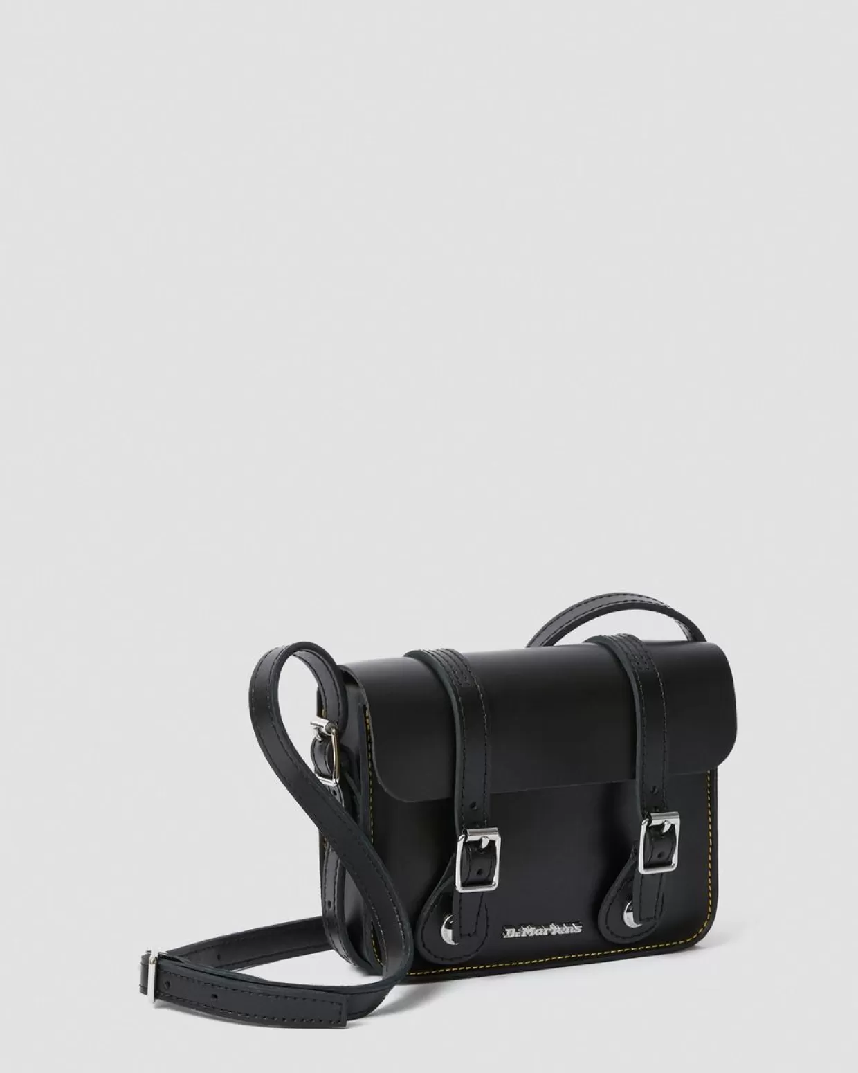 ACCESSORIES Dr. Martens Borsa Kiev a tracolla in pelle Smooth da 18cm