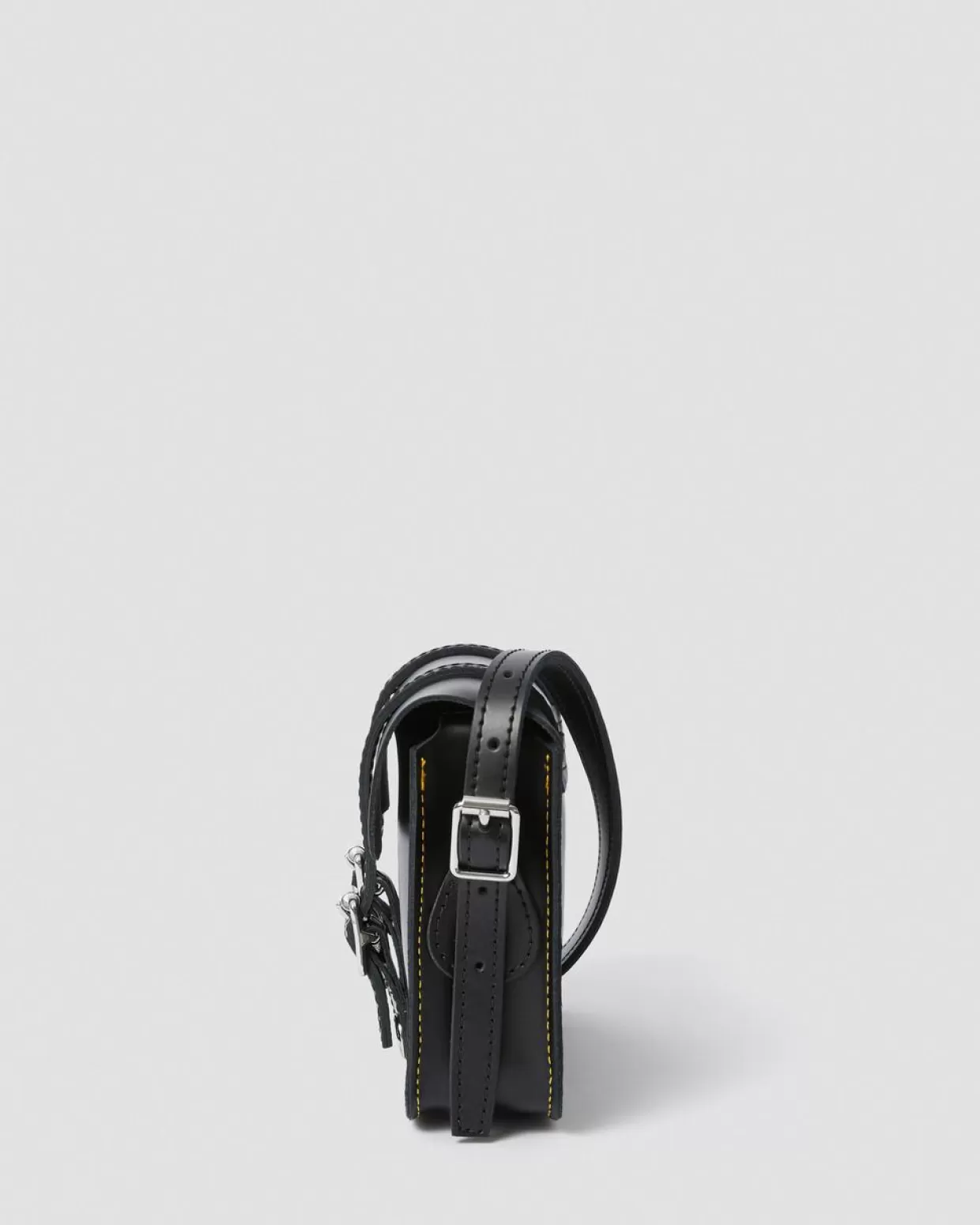 ACCESSORIES Dr. Martens Borsa Kiev a tracolla in pelle Smooth da 18cm
