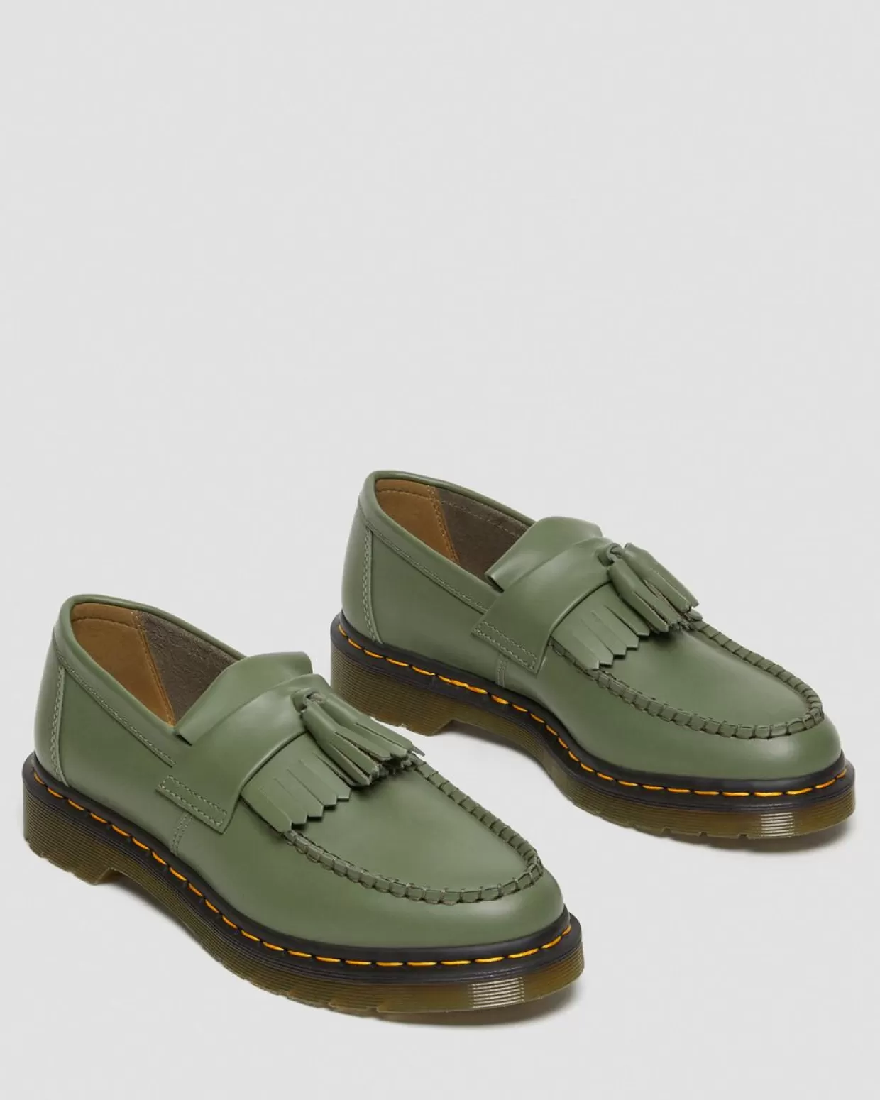 WOMENS Dr. Martens Mocassini Adrian con nappe e cuciture gialle in pelle Smooth