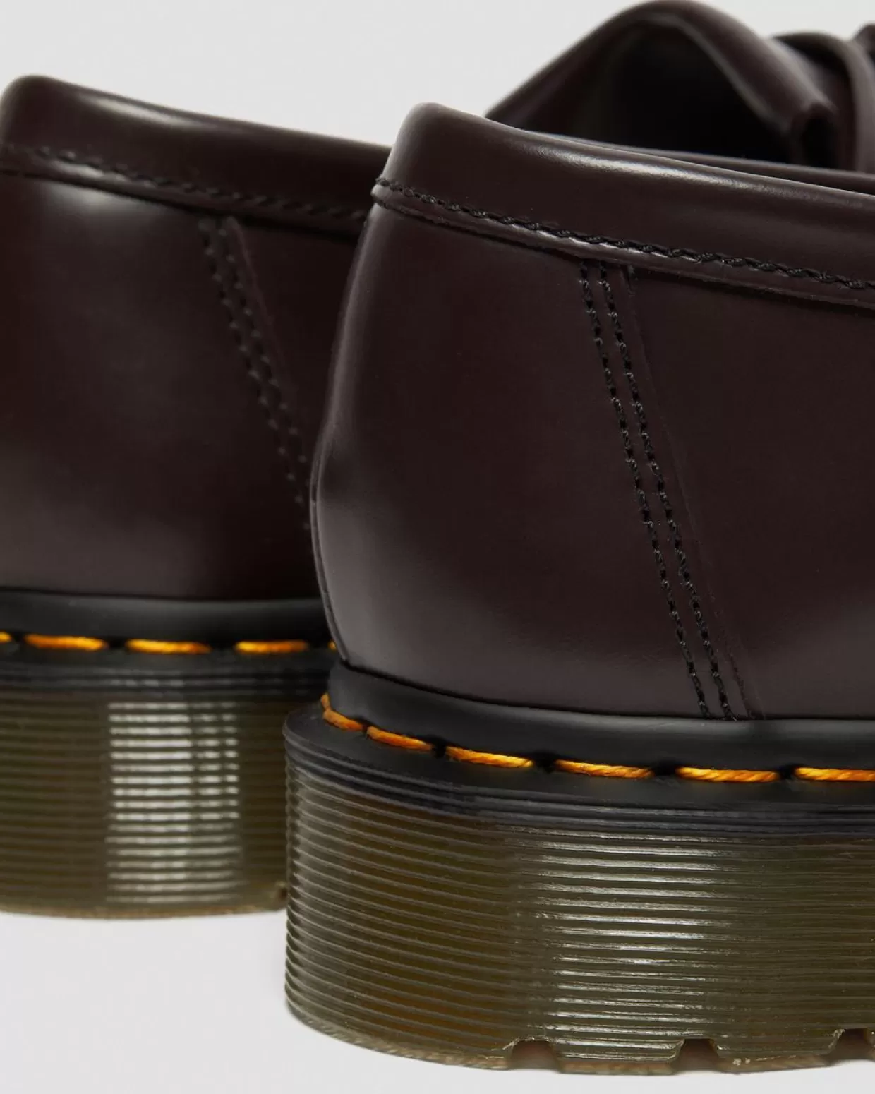 WOMENS Dr. Martens Mocassini Adrian con nappe e cuciture gialle in pelle Smooth
