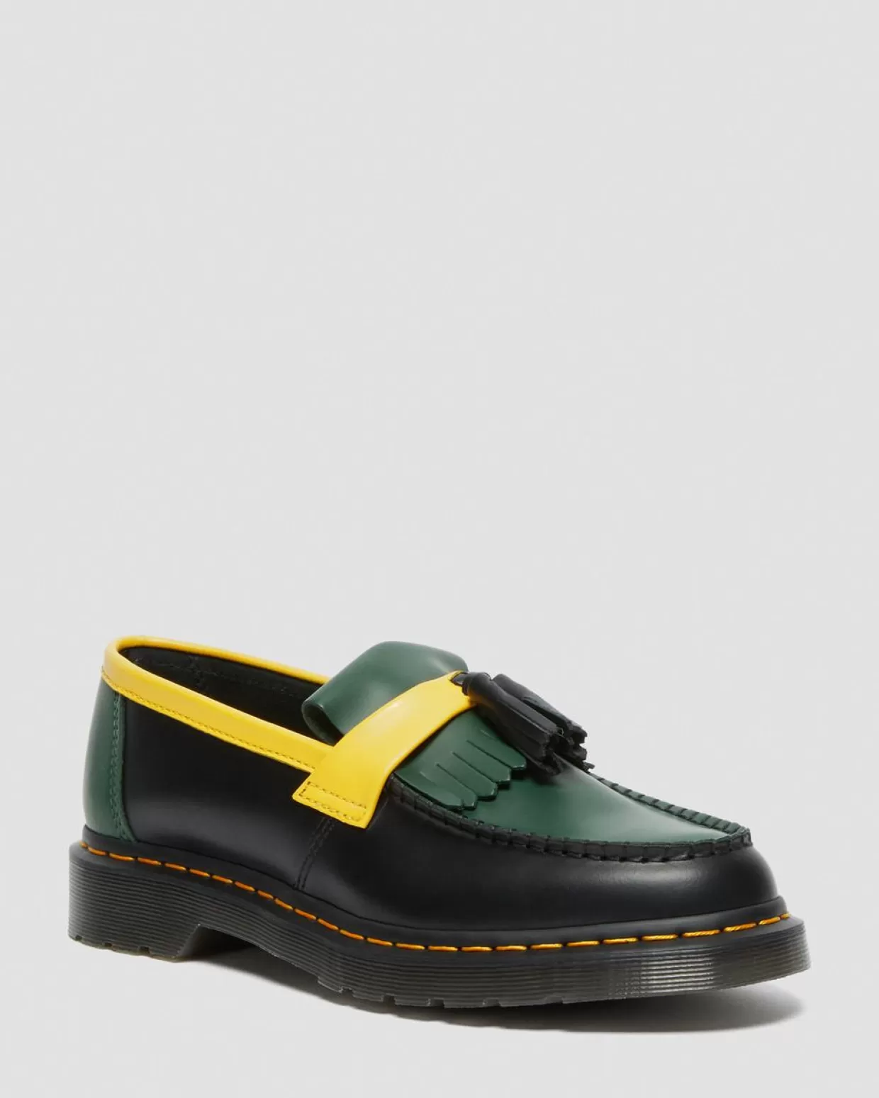 WOMENS Dr. Martens Mocassini Adrian con nappine in pelle liscia a contrasto