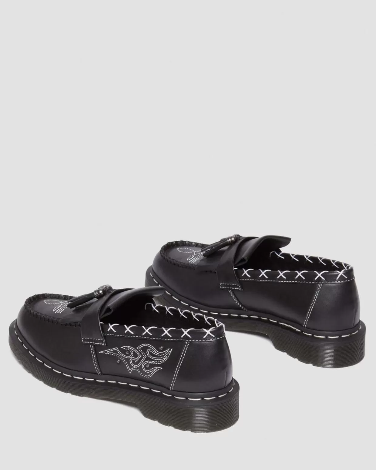 Dr. Martens Mocassini Adrian in pelle con nappe con cuciture a contrasto
