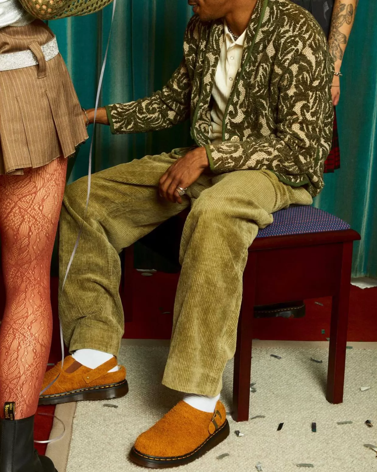 UNISEX Dr. Martens Mules in camoscio foderato in shearling sintetico Isham