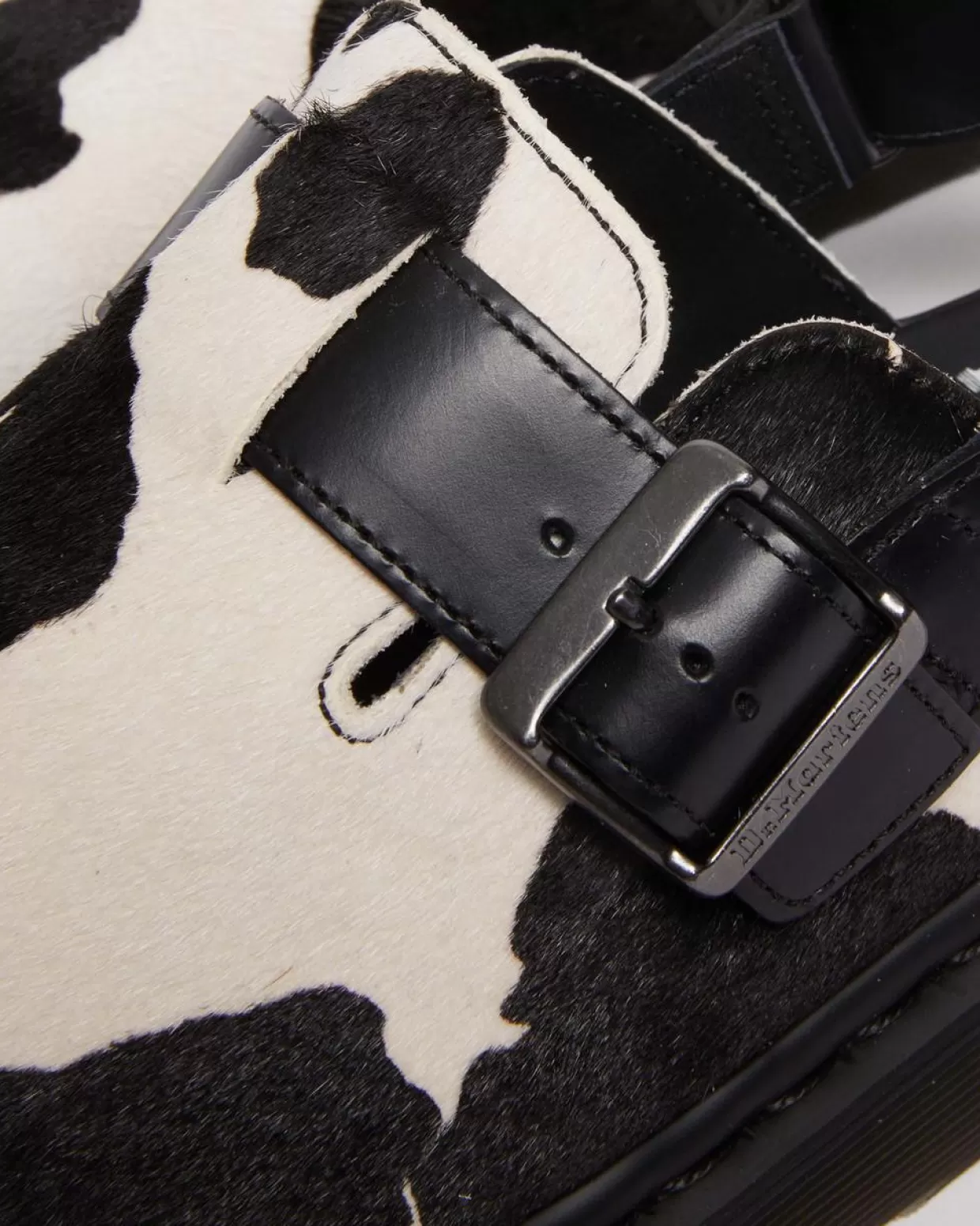 MENS Dr. Martens Sandali Mules con stampa di mucca con pelo