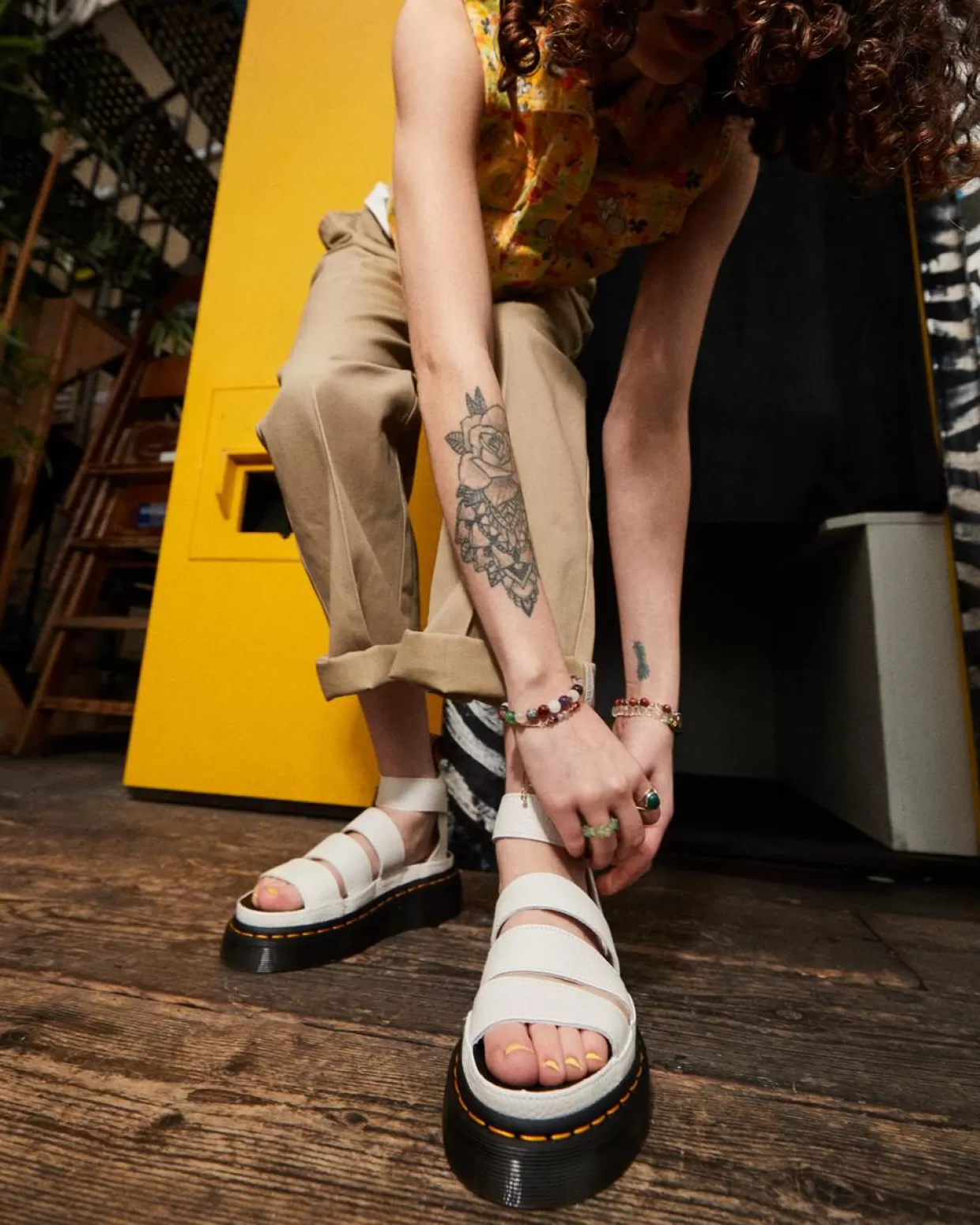 WOMENS Dr. Martens Sandali platform Quad Clarissa II in nappa bottalata