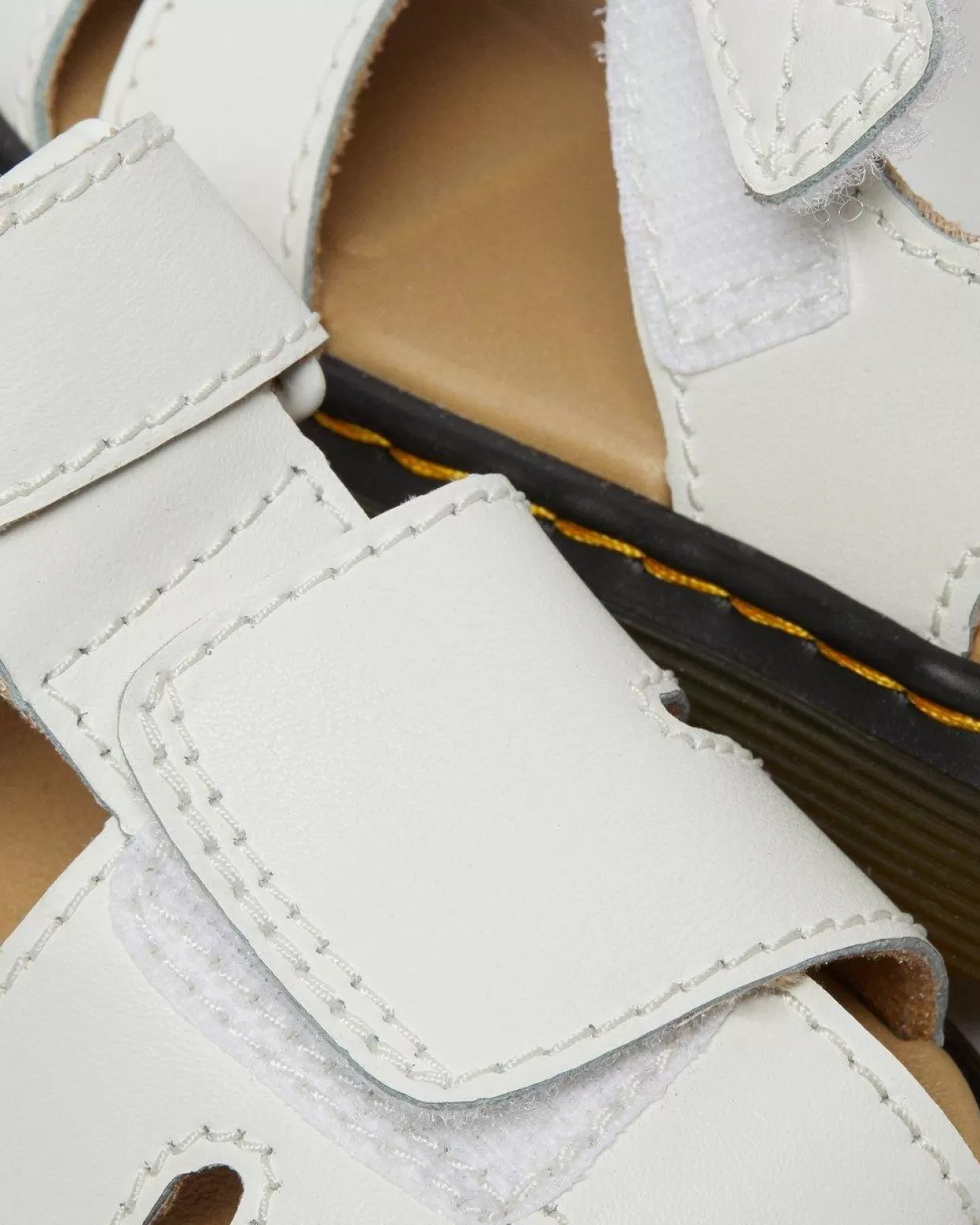 KIDS Dr. Martens Sandali primi passi Moby II in pelle con cinturino in velcro