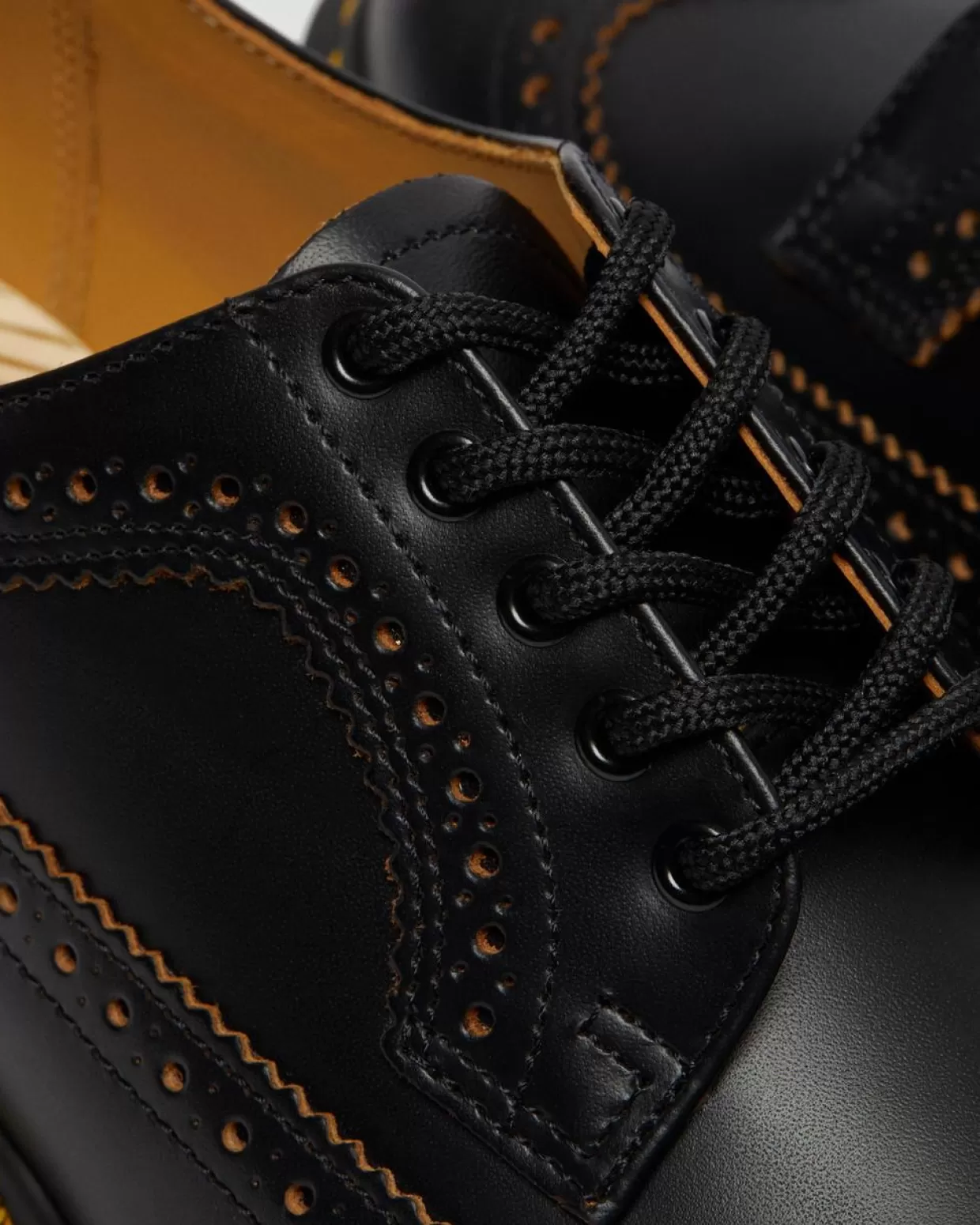 MENS Dr. Martens Scarpe Brogue vintage 3989 in pelle Quilon