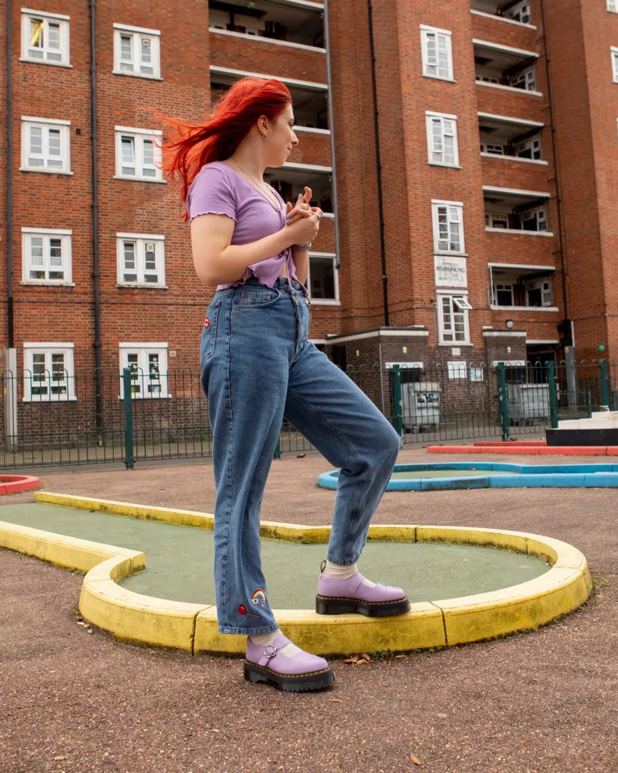 UNISEX Dr. Martens Scarpe platform di pelle Addina con fibbia con fiore