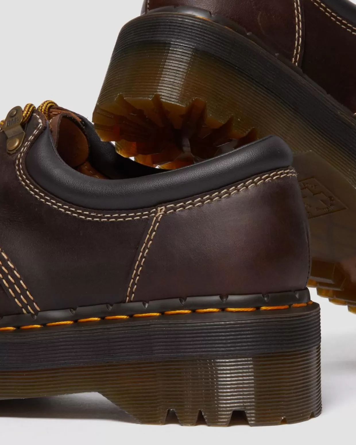 WOMENS Dr. Martens Scarpe platform Quad II 8053 in pelle Crazy Horse