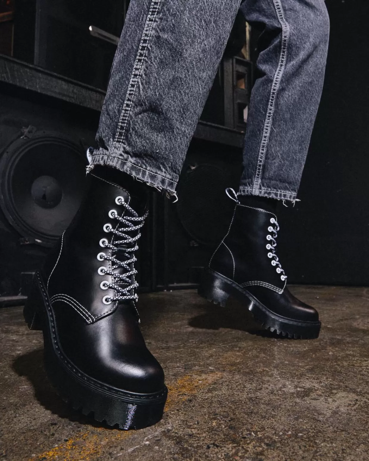 WOMENS Dr. Martens SHRIVER HI CS