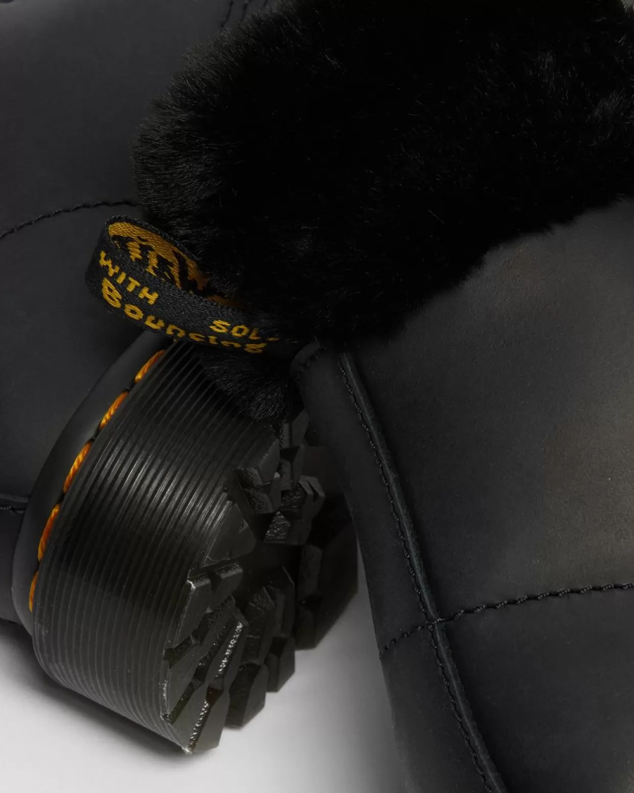 UNISEX Dr. Martens Stivaletti 1460 Serena Collar Con Rivestimento Interno In Pelliccia Sintetica