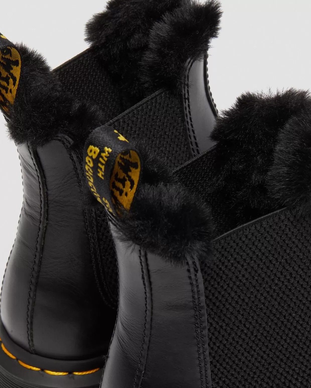 UNISEX Dr. Martens Stivaletti Chelsea 2976 Leonore Con Rivestimento Interno In Pelliccia Sintetica