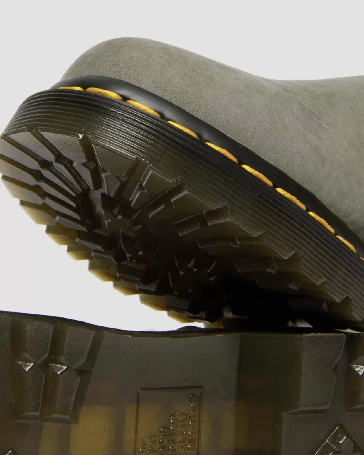 UNISEX Dr. Martens Stivaletti Chelsea 2976 Leonore in nubuck con rivestimento in pelliccia sintetica
