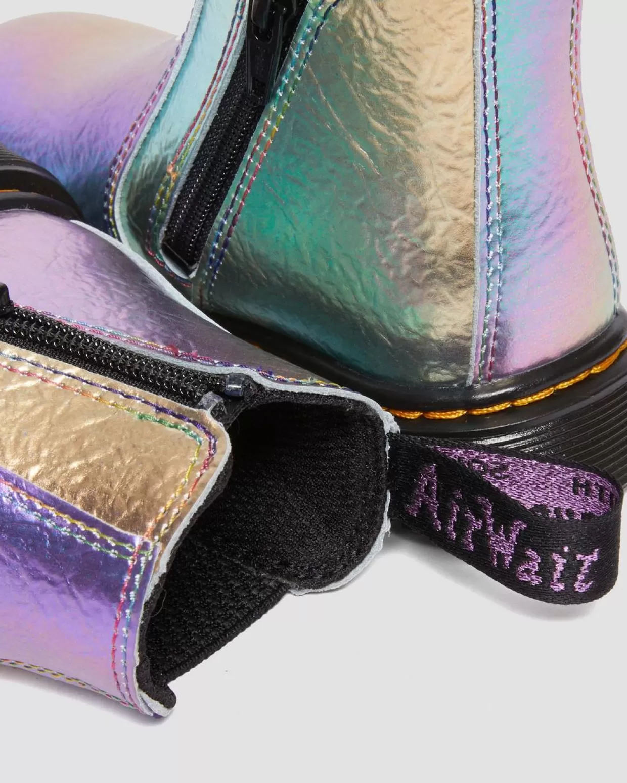UNISEX Dr. Martens Stivaletti Chelsea primi passi 2976 arcobaleno in pelle con effetto increspato