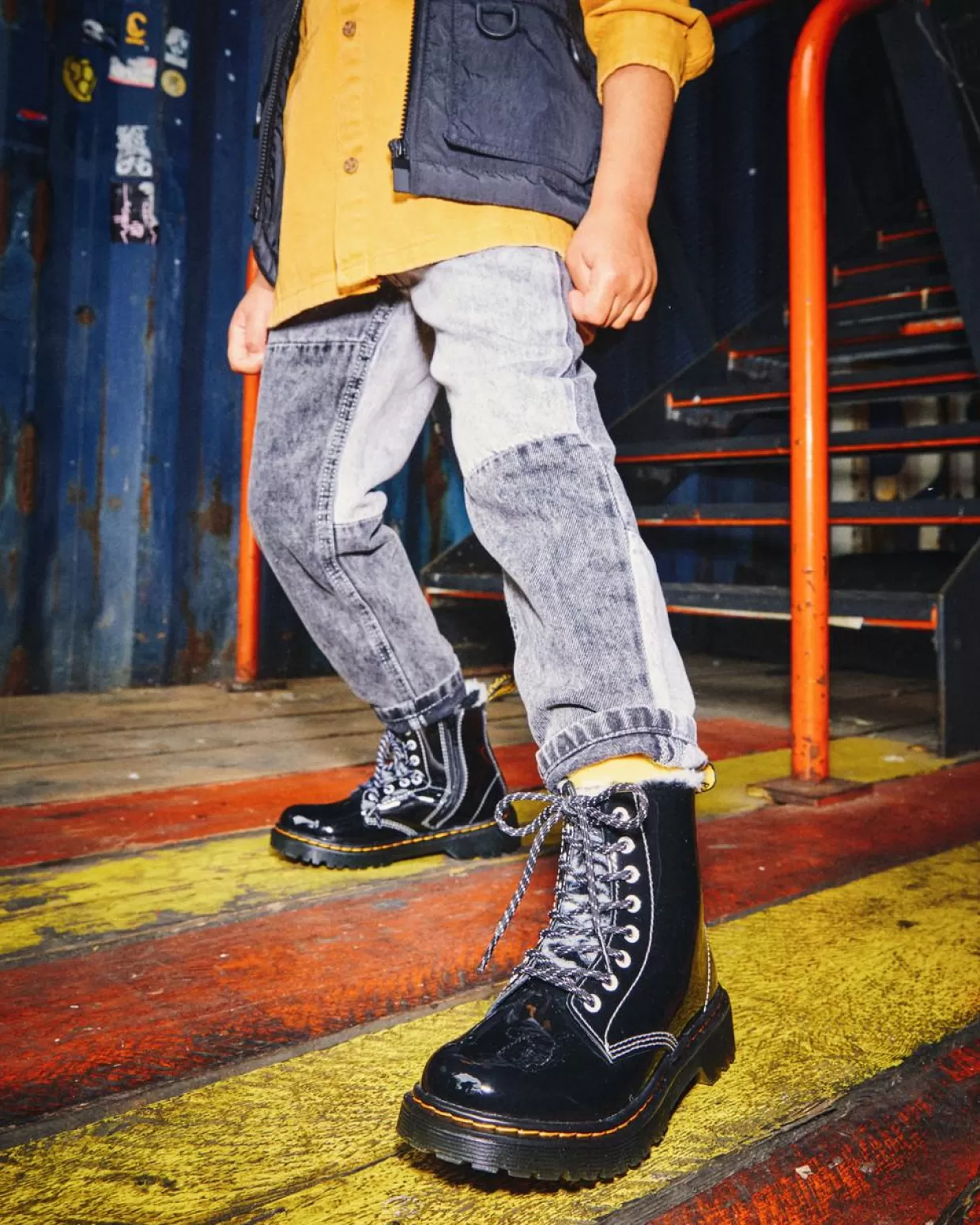 Dr. Martens Stivali 1460 Serena per bambini in pelle verniciata e pelliccia sintetica
