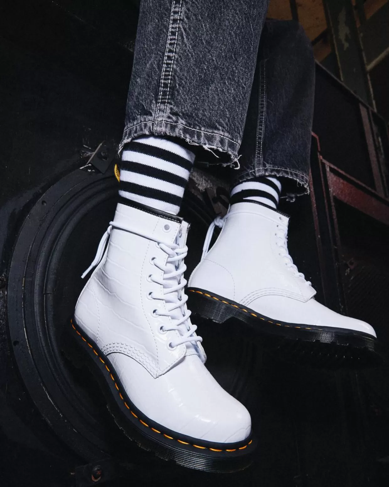 WOMENS Dr. Martens Stivali di pelle 1460 Patent Croc Emboss