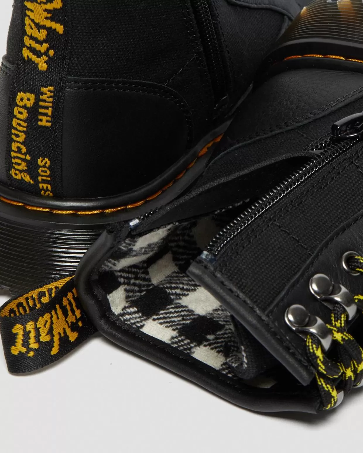 UNISEX Dr. Martens Stivali di pelle 1460 per bambini con inserti di tela