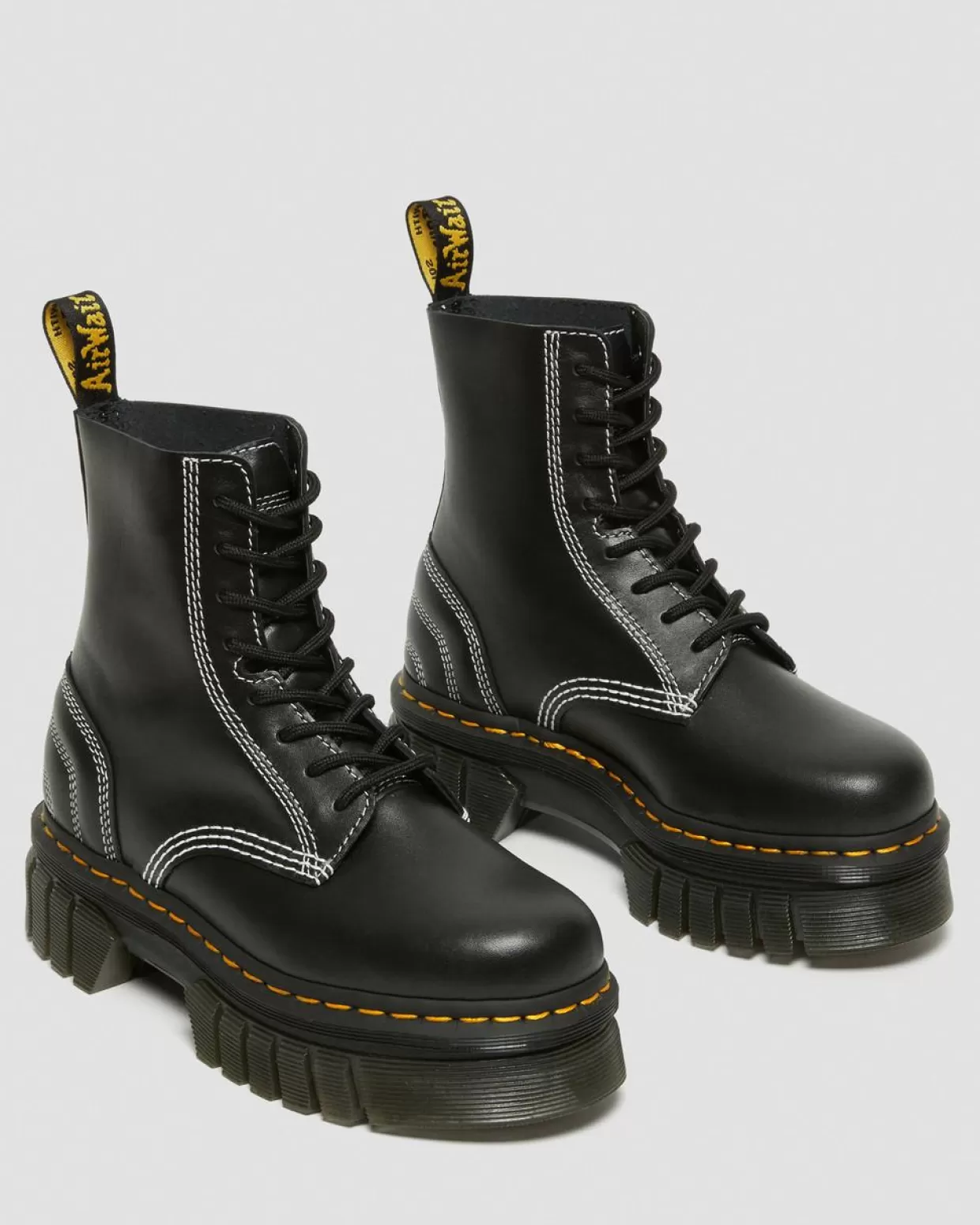 UNISEX Dr. Martens Stivali platform Audrick 8i di pelle con cuciture bianche