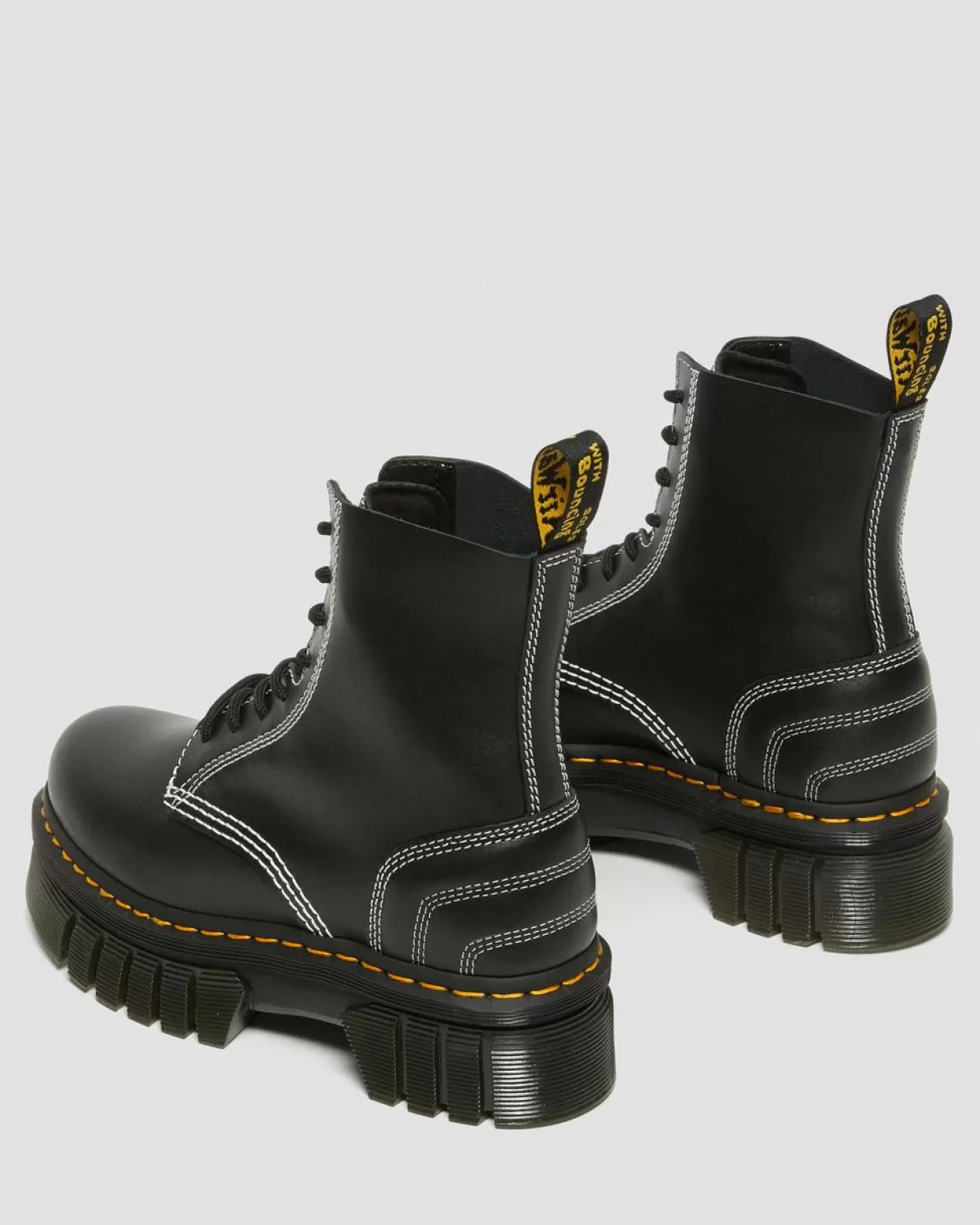 UNISEX Dr. Martens Stivali platform Audrick 8i di pelle con cuciture bianche