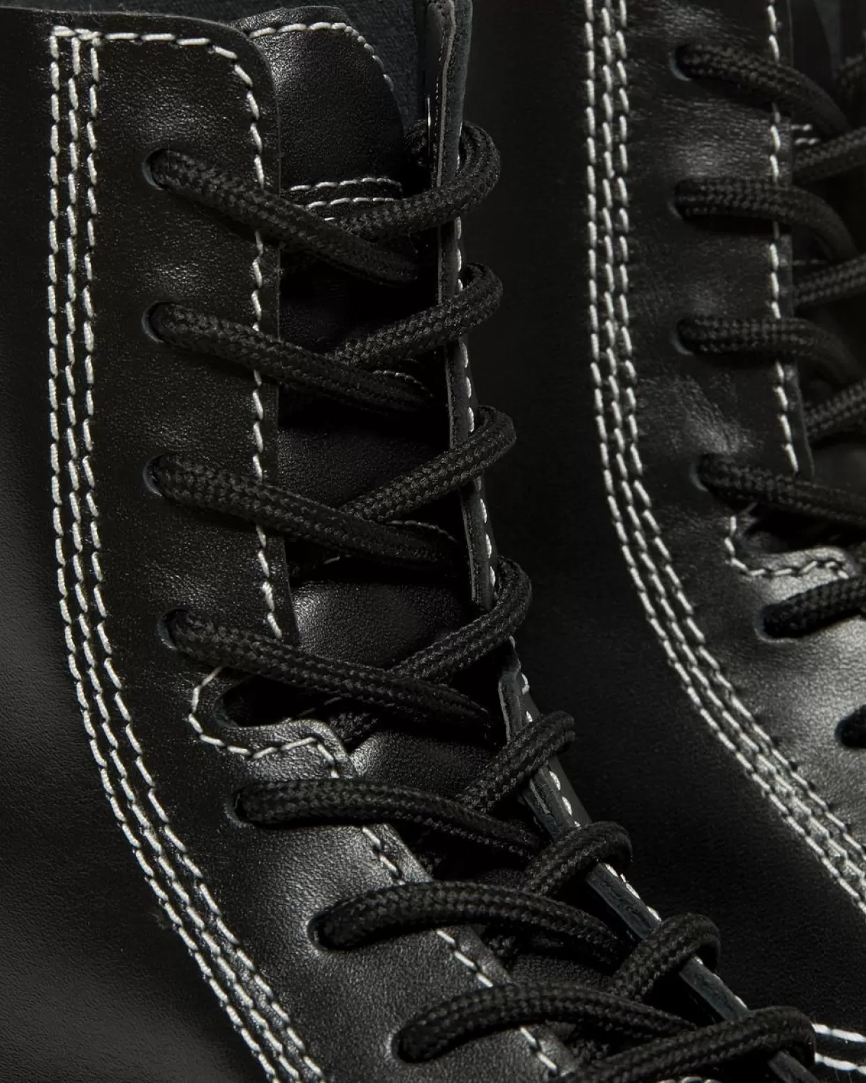 UNISEX Dr. Martens Stivali platform Audrick 8i di pelle con cuciture bianche