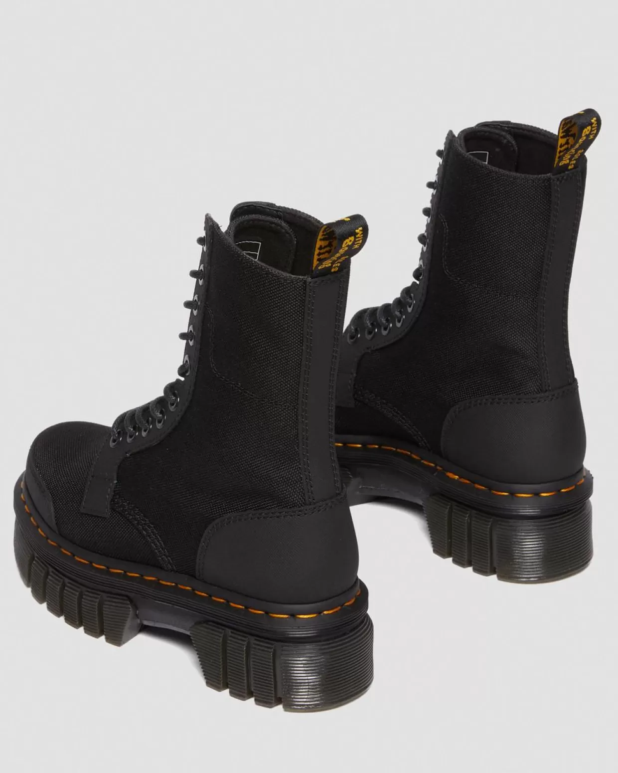 UNISEX Dr. Martens Stivali Platform Audrick in Nylon super resistenti con 10 occhielli