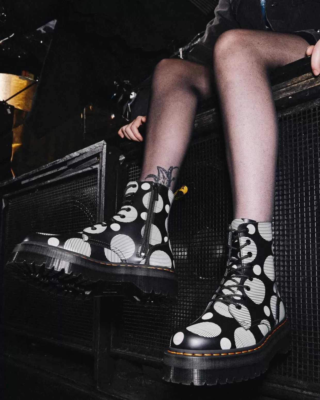 WOMENS Dr. Martens Stivali platform di pelle Jadon Polka Dot Smooth