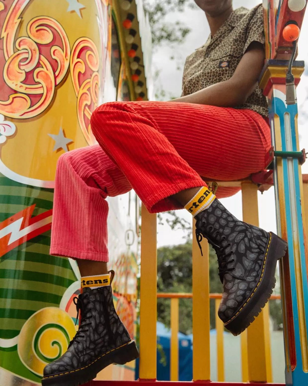 MENS Dr. Martens Stivali platform Jadon con stampa leopardata