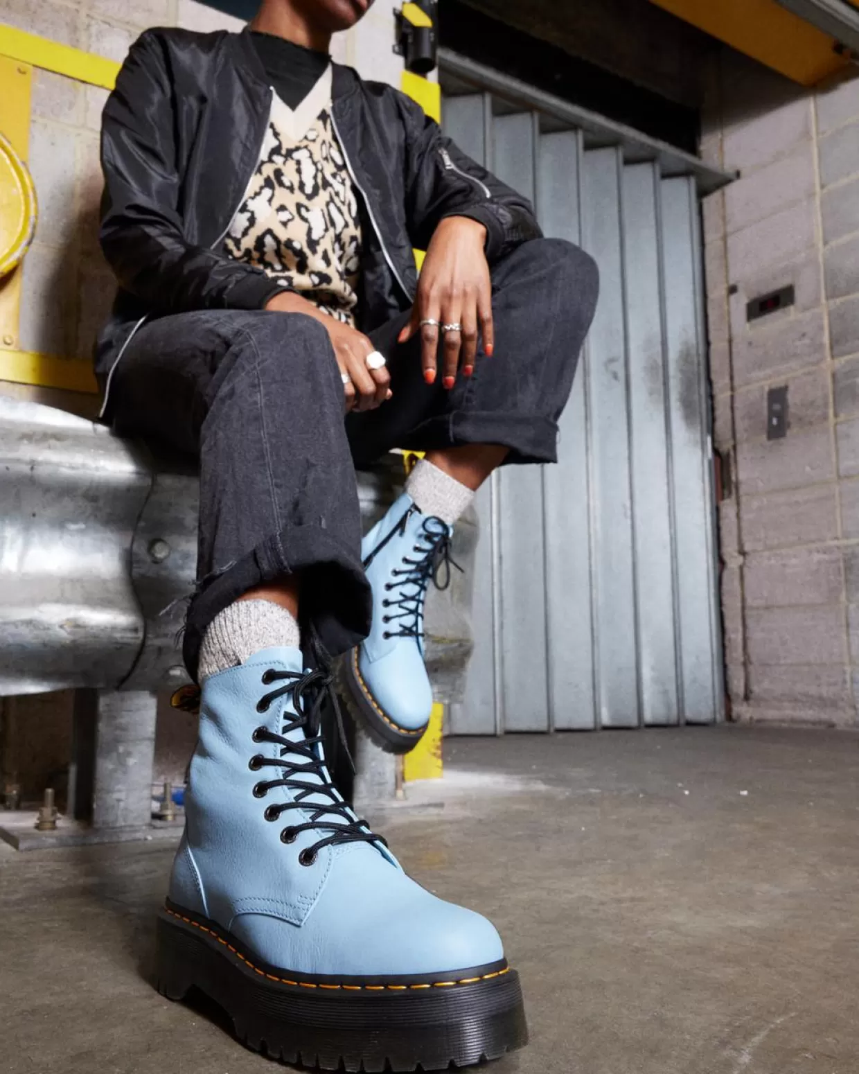 WOMENS Dr. Martens Stivali platform Jadon III in pelle Pisa