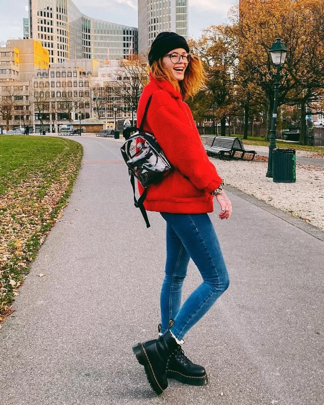WOMENS Dr. Martens Stivali platform Jadon in pelle con rivestimento in pelliccia sintetica