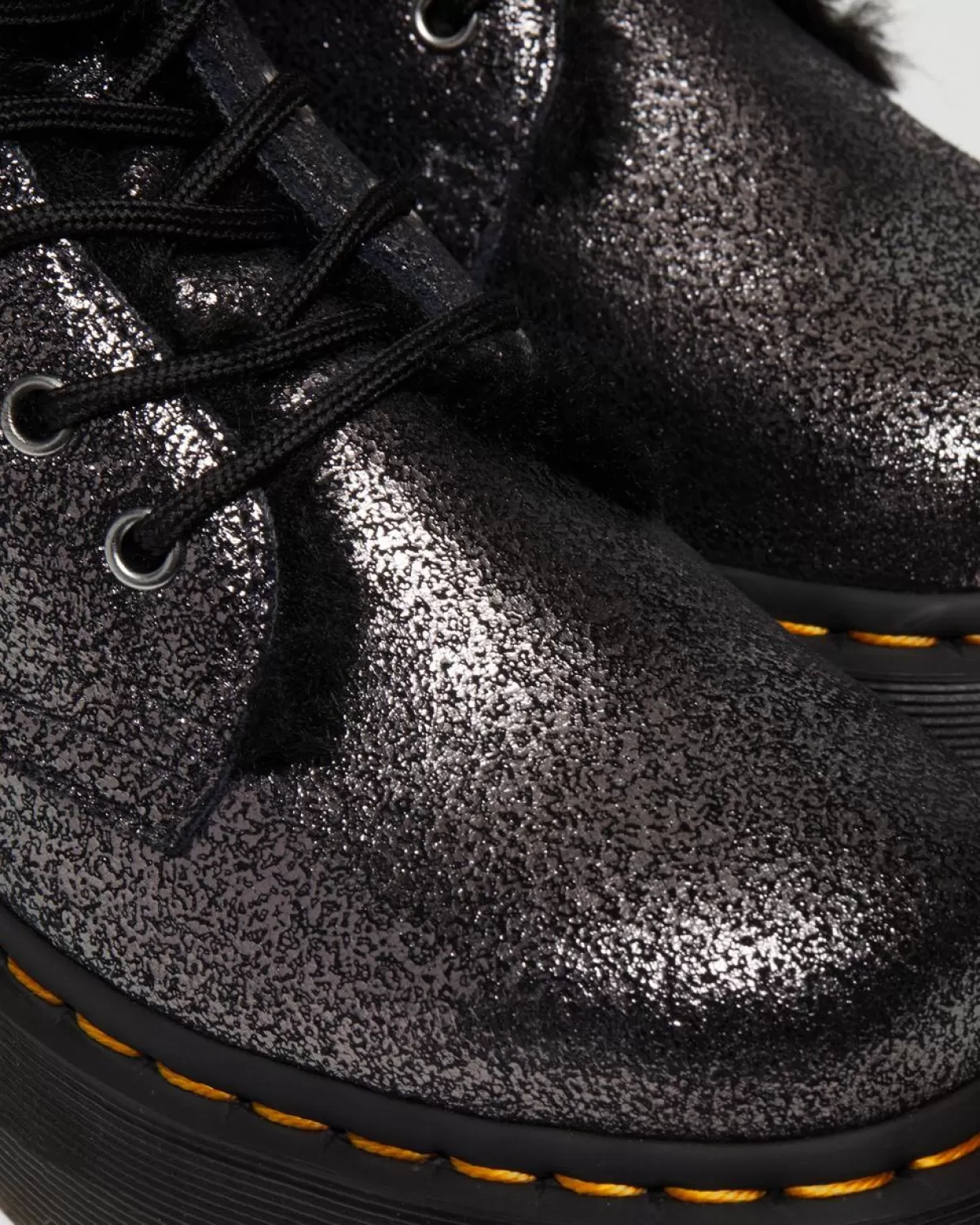 WOMENS Dr. Martens Stivali Platform Jadon In Pelle Laminata Con Rivestimento Interno In Pelliccia Sintetica
