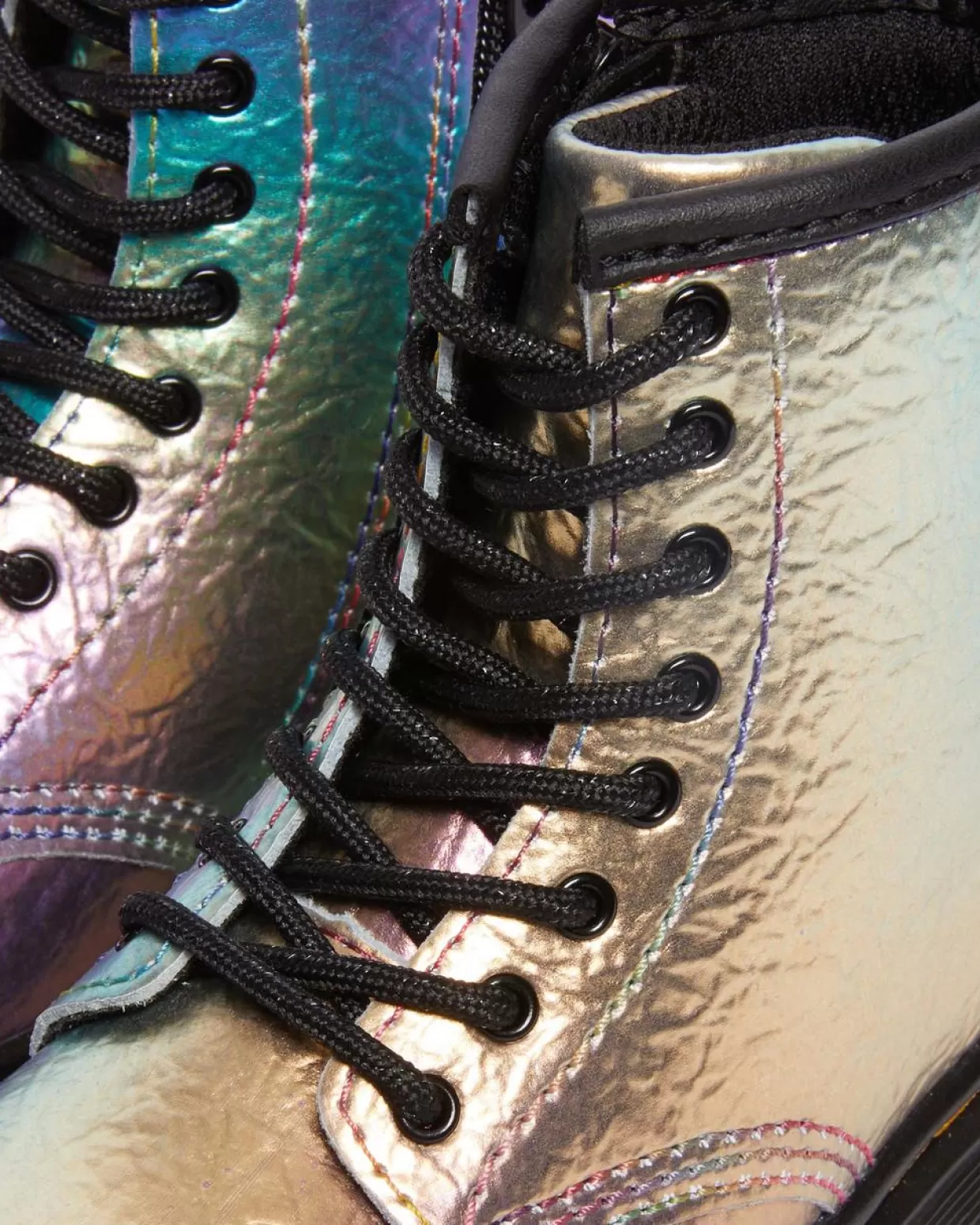 UNISEX Dr. Martens Stivali primi passi stringati 1460 arcobaleno in pelle con effetto increspato