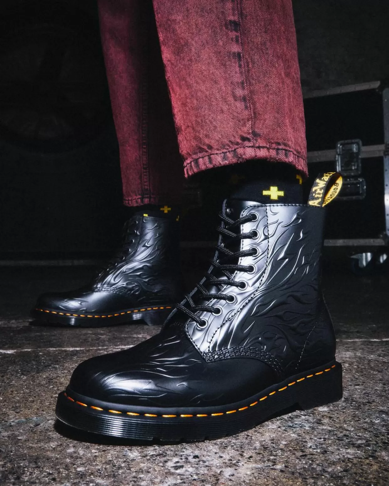 WOMENS Dr. Martens Stivali stringati 1460 Flames Emboss in pelle