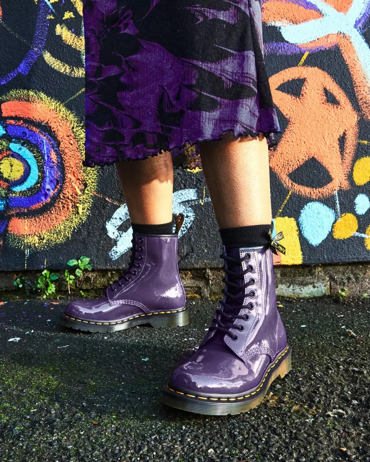 WOMENS Dr. Martens Stivali stringati 1460 in pelle verniciata