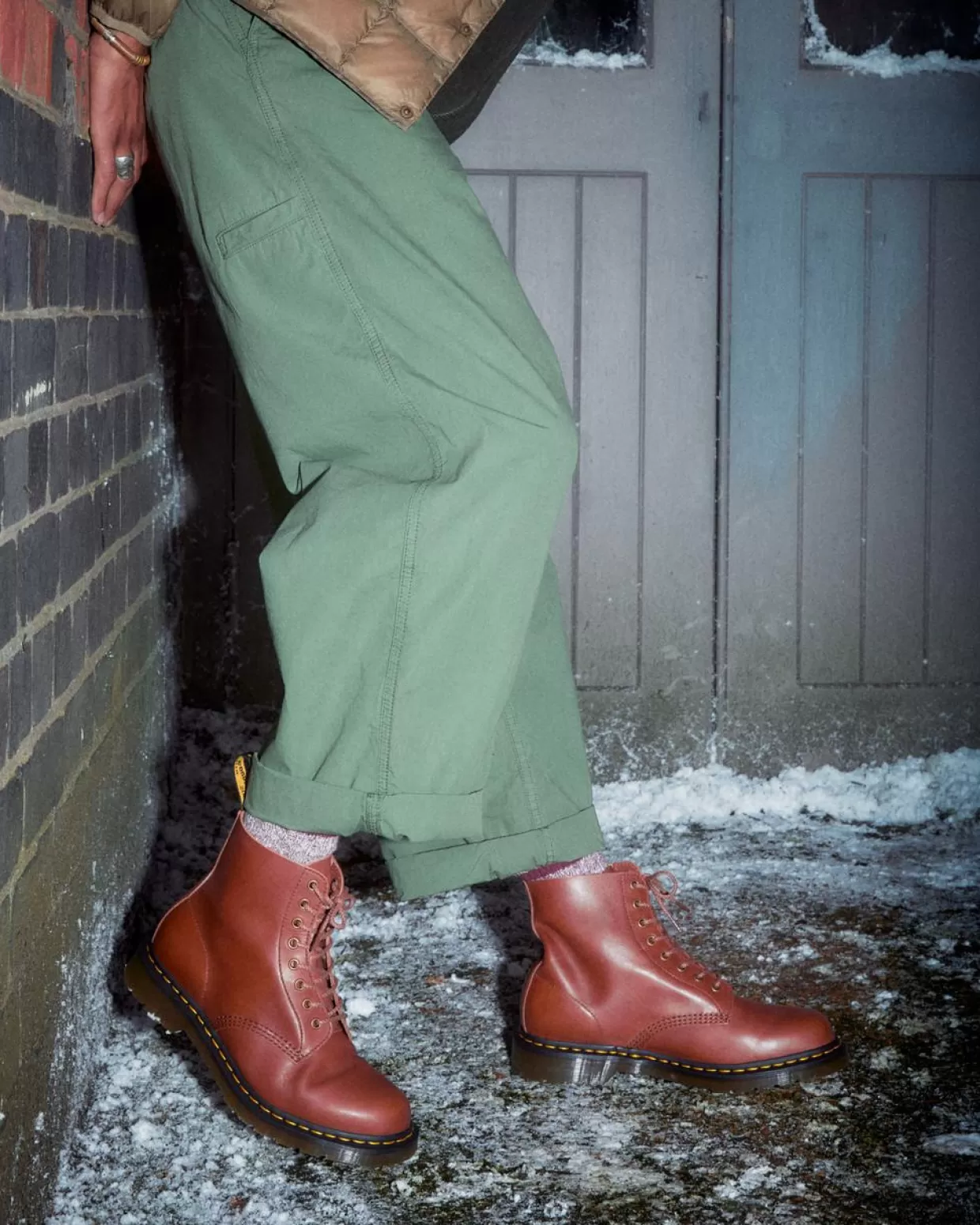 UNISEX Dr. Martens Stivali stringati 1460 Pascal in pelle Carrara