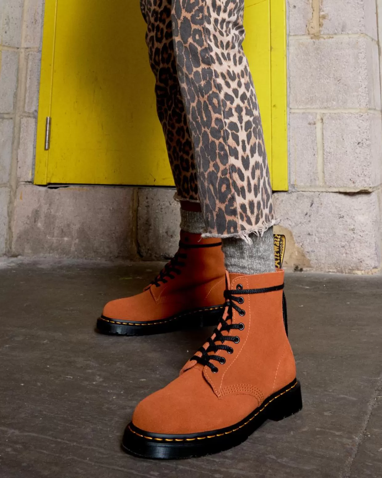 WOMENS Dr. Martens Stivali stringati 1460 Pascal in pelle scamosciata