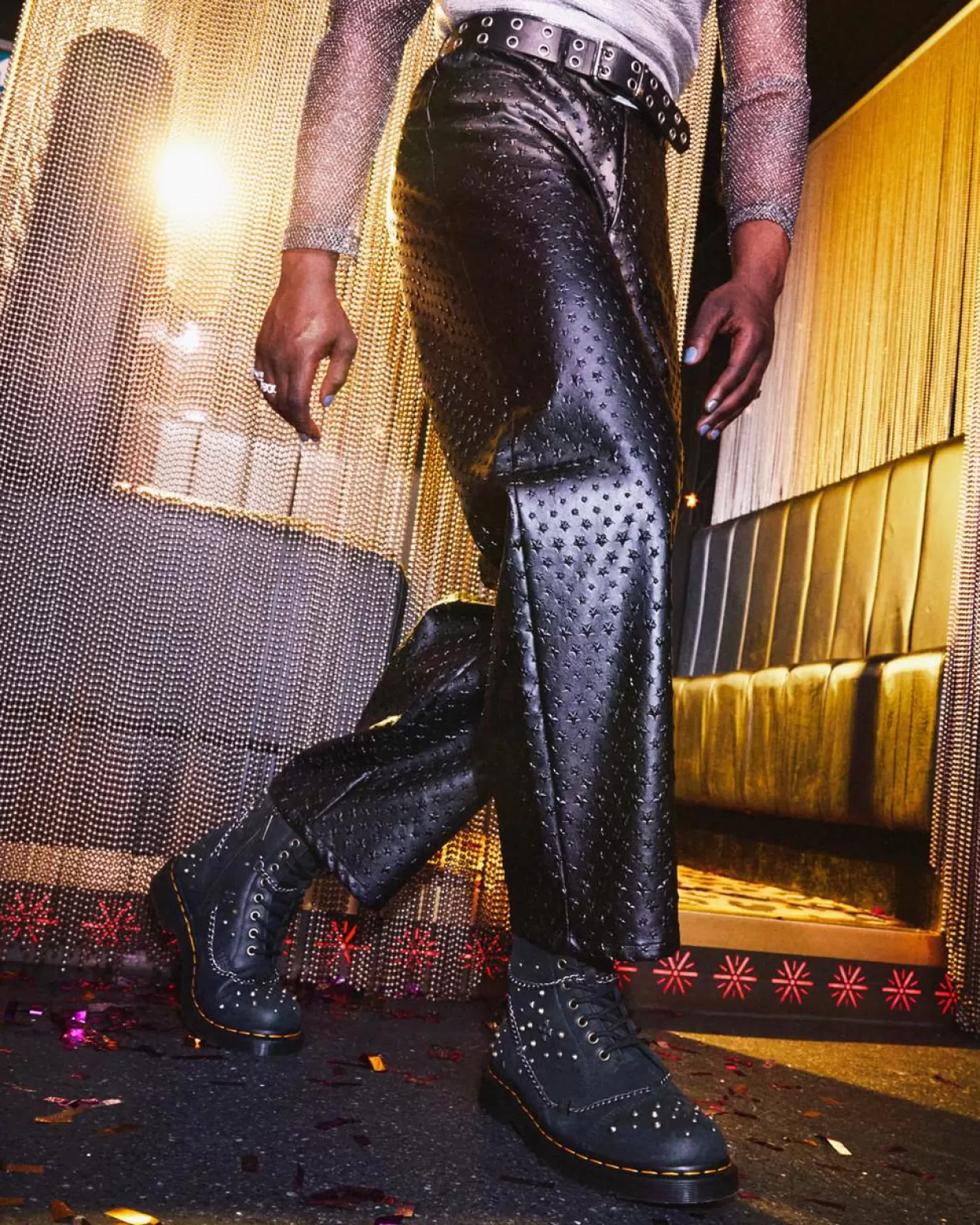 UNISEX Dr. Martens Stivali stringati 1460 Studded in pelle Chain