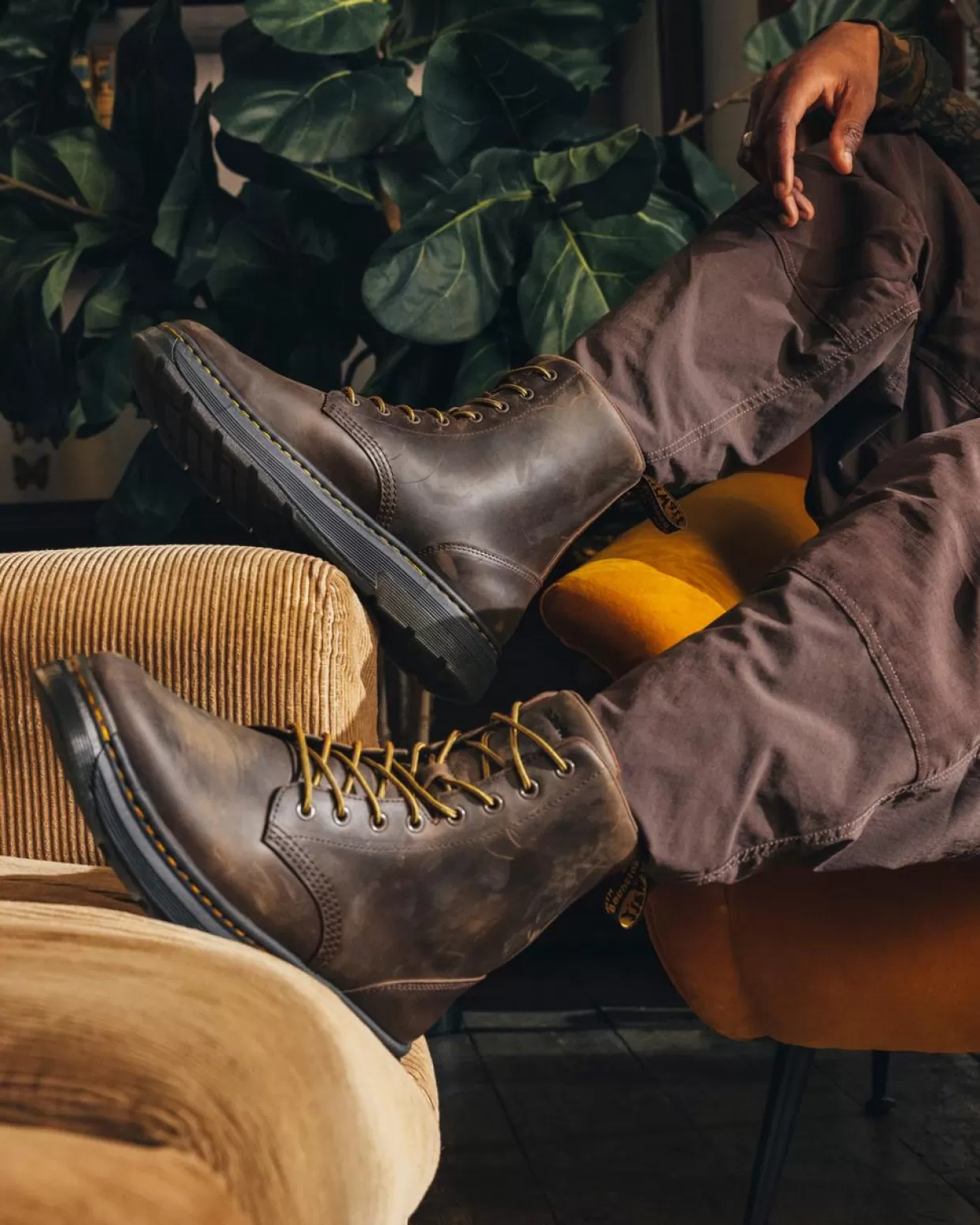 UNISEX Dr. Martens Stivali stringati in pelle Crewson