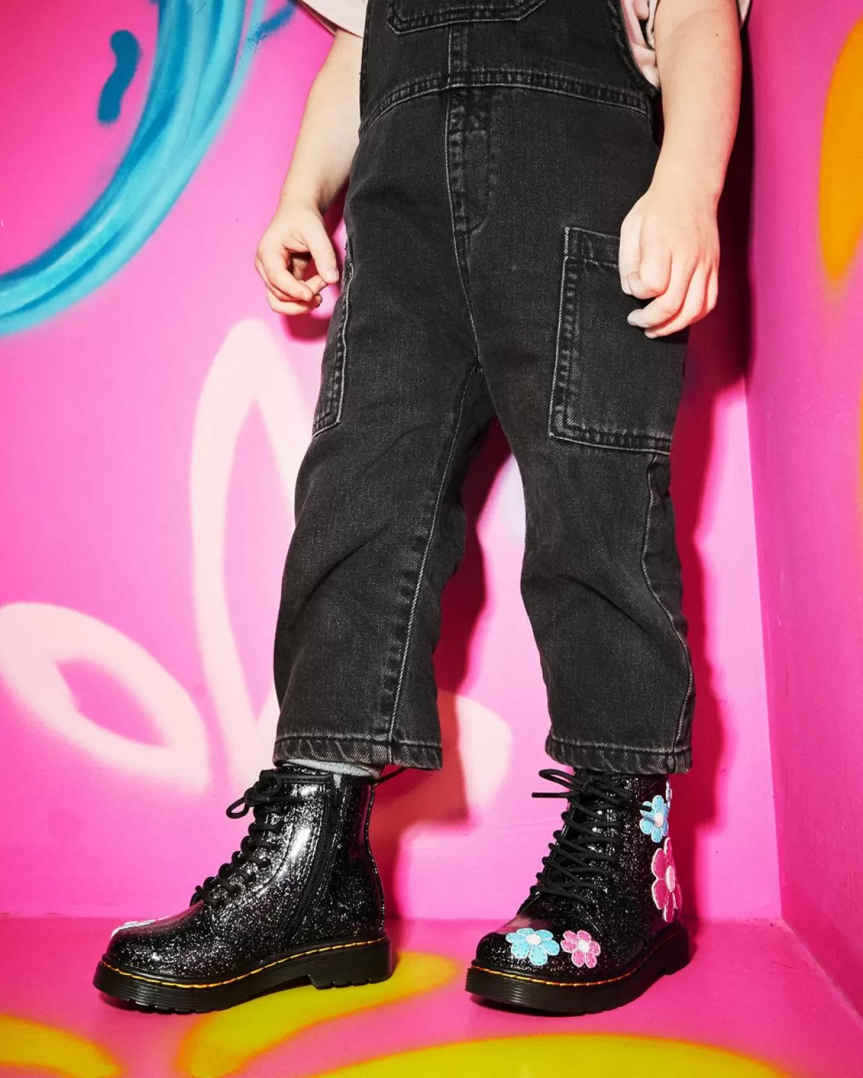 Dr. Martens Stivali stringati in pelle verniciata 1460 primi passi