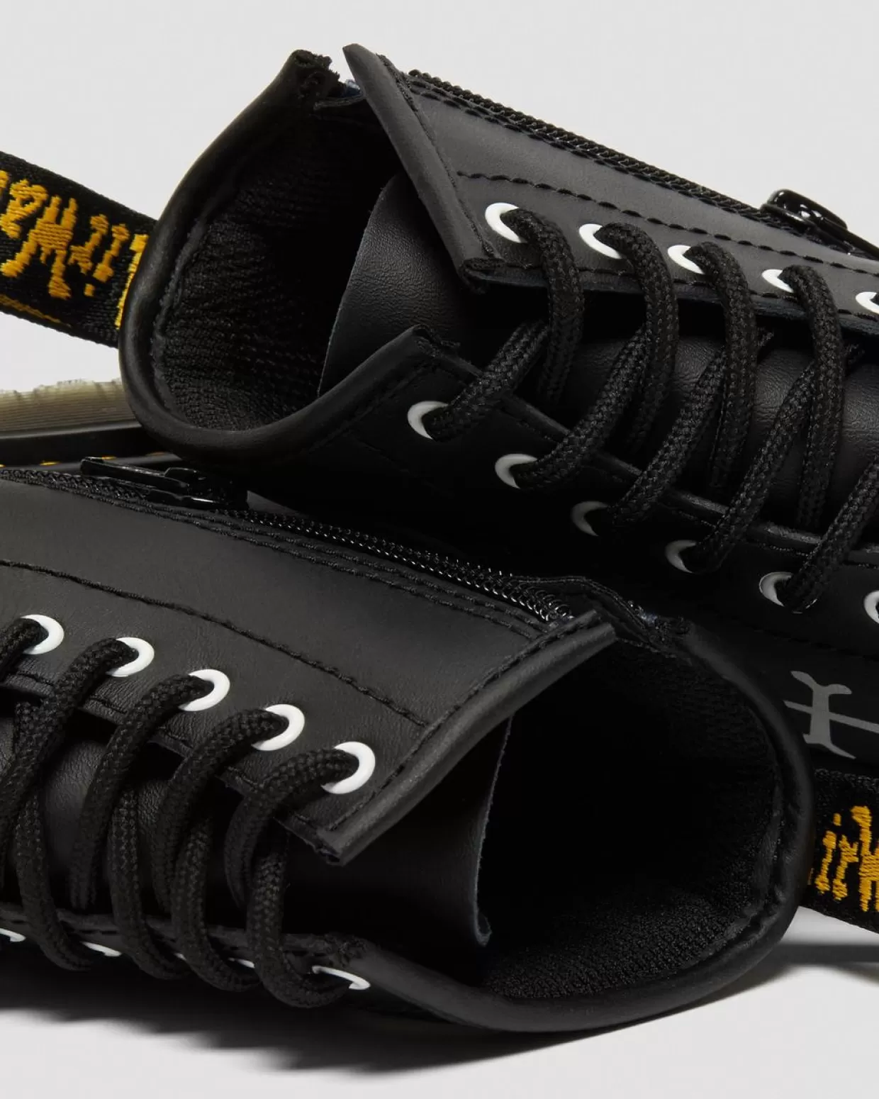 Dr. Martens Stivali stringati Junior in pelle 1460 Skull & Bones