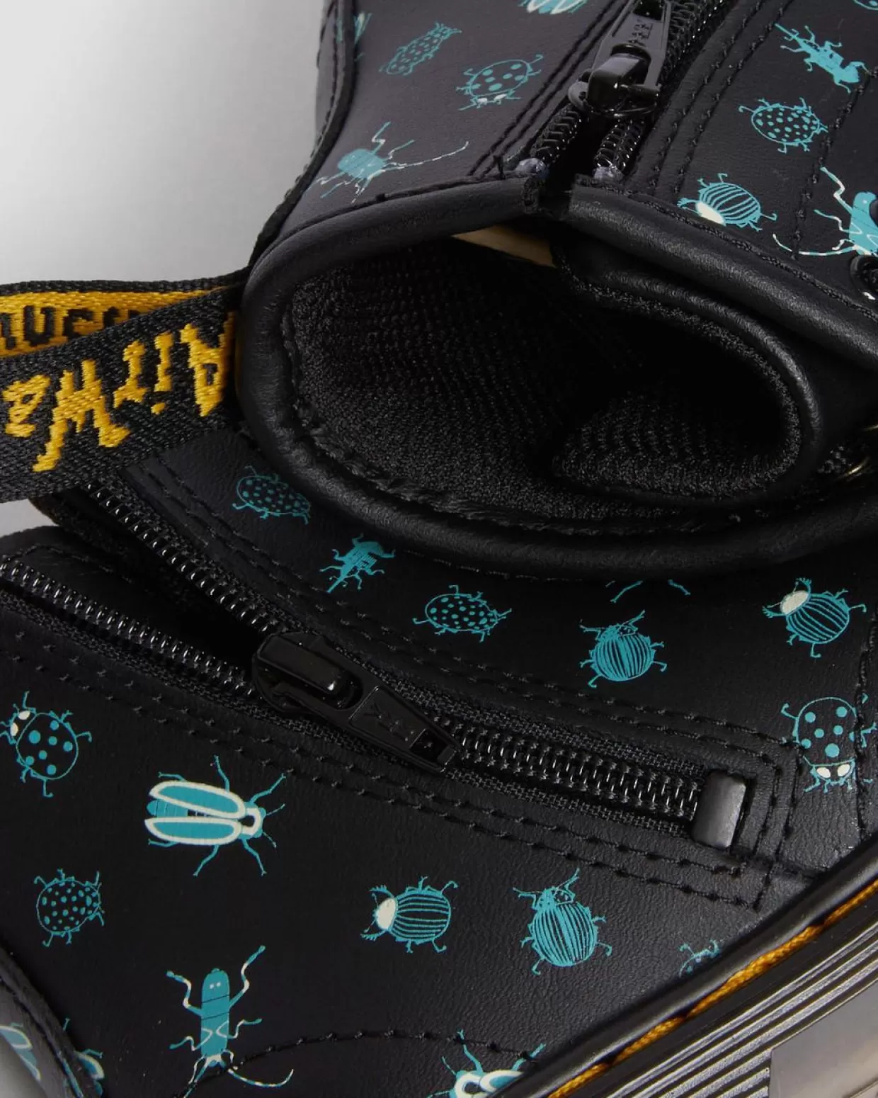 KIDS Dr. Martens Stivali stringati primi passi 1460 che si illuminano al buio